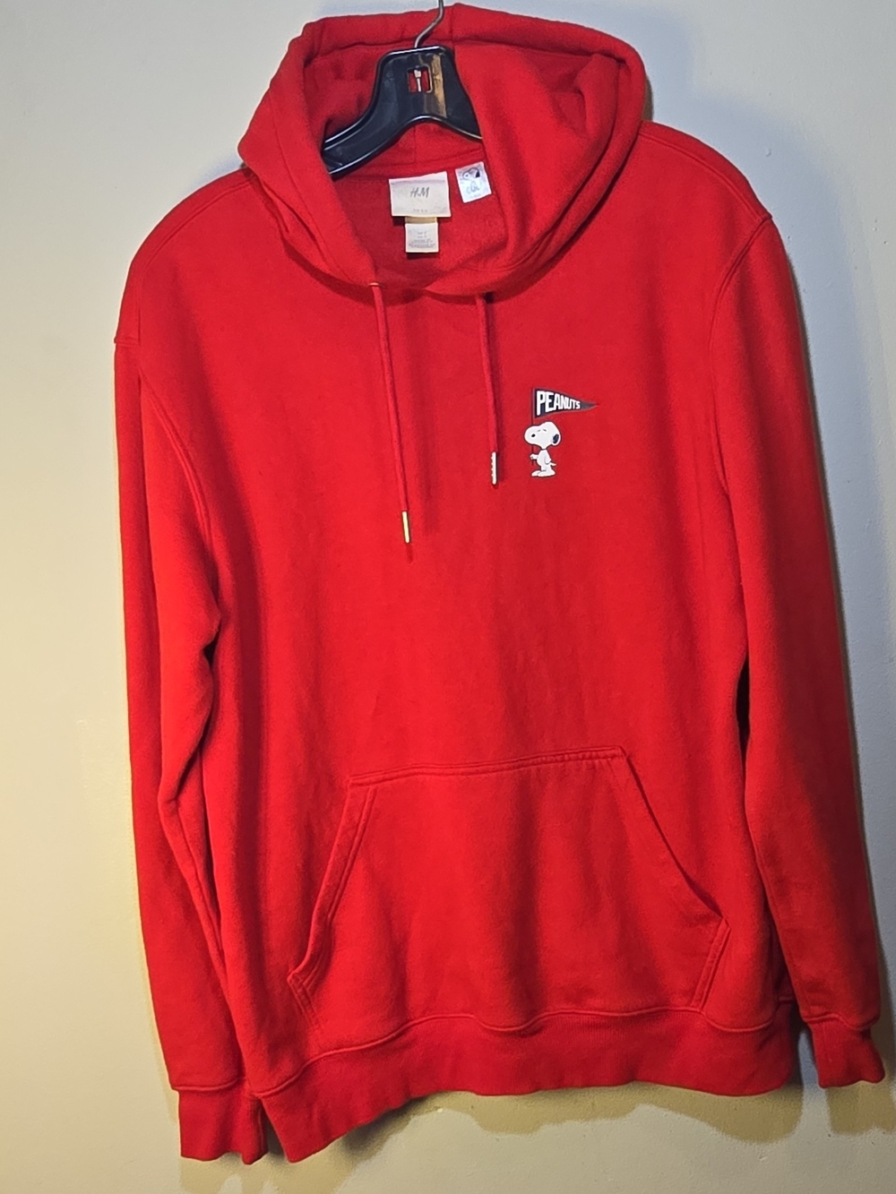 H&M Peanuts Mens Red Athletic Club Flag Hoodie Size Extra Small S Rare
